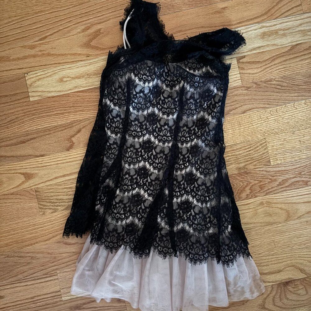 Betsy & Adam Sleeveless Black Lace With Tulle Dress. Size 8.